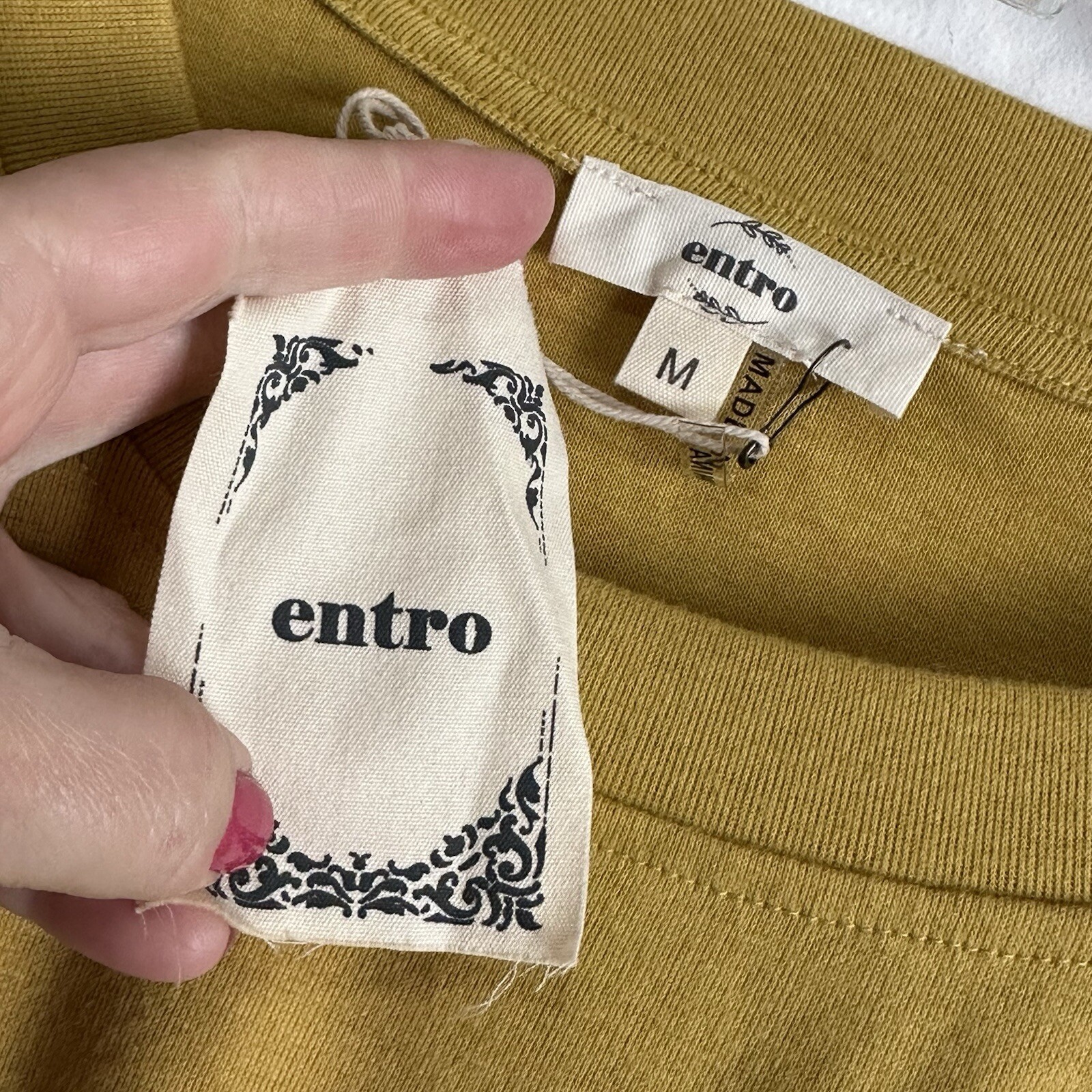 Entro Sweatshirt Top M Mustard Yellow Pullover Balloon Sleeve Trendy Boho NEW