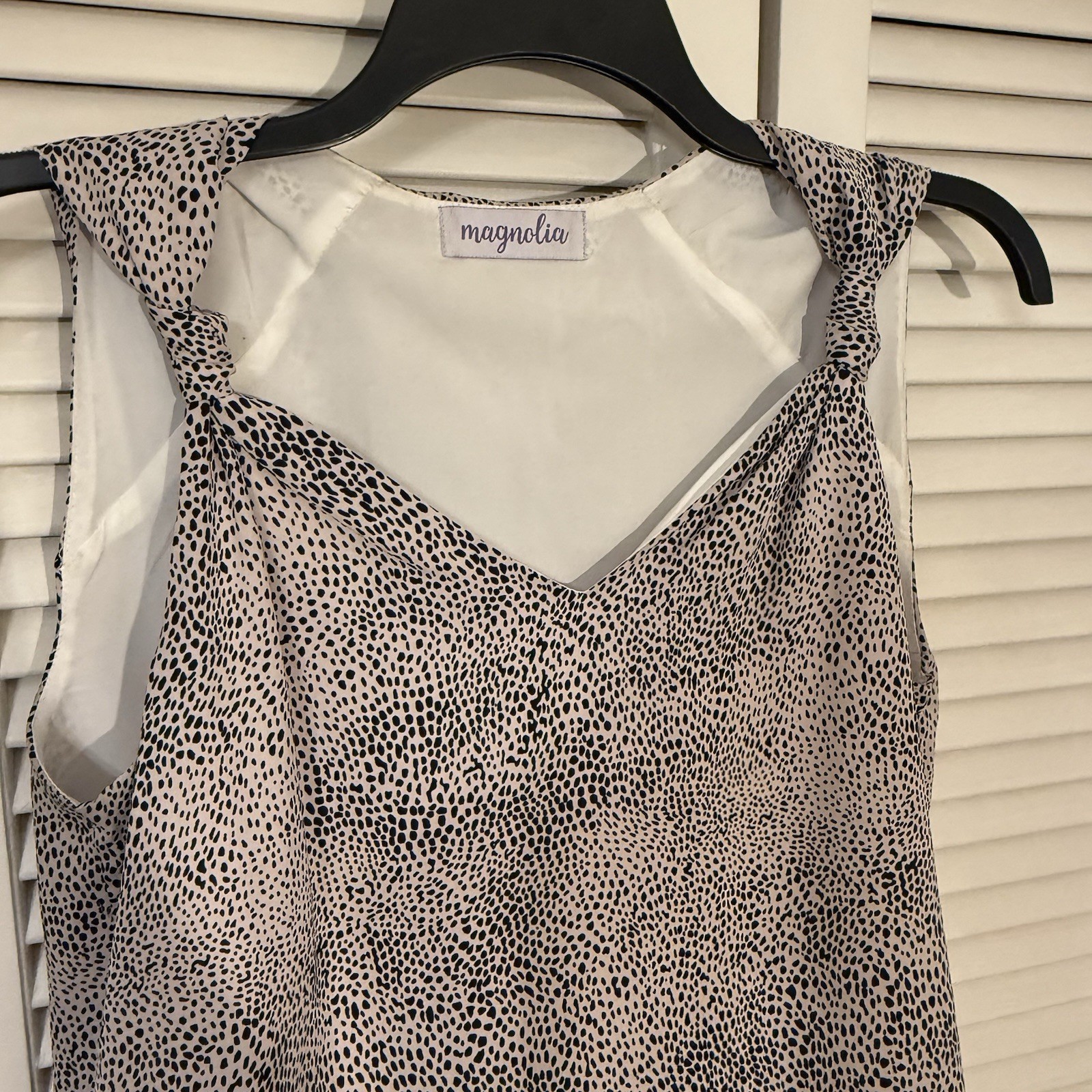 Cute Magnolia Tank Top Animal Print Blush and Black Women’s Med Layering Blouse