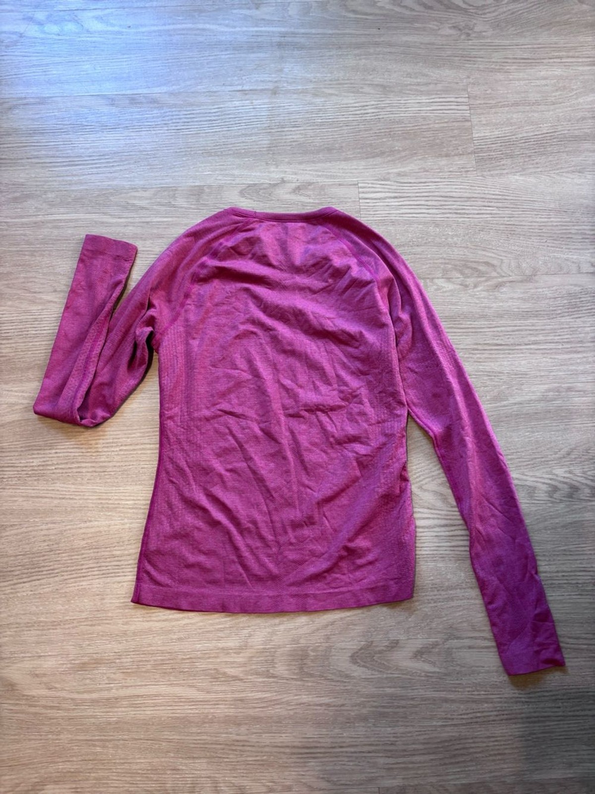 Figs Women’s Small Salta Seamless Shirt Underscrub Stretch Pink Nurse Hospital