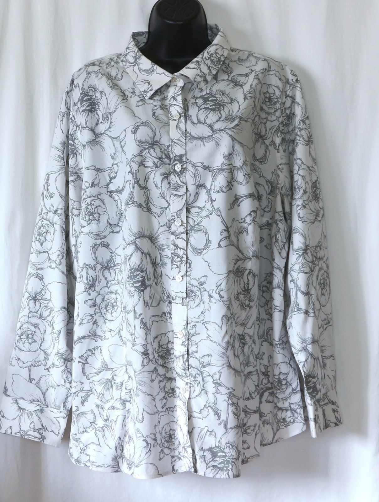 TALBOTS WOMAN Grey Floral Wrnkle Resistant Blse 54 In Chst 29 In Lng Sz 24W EXC