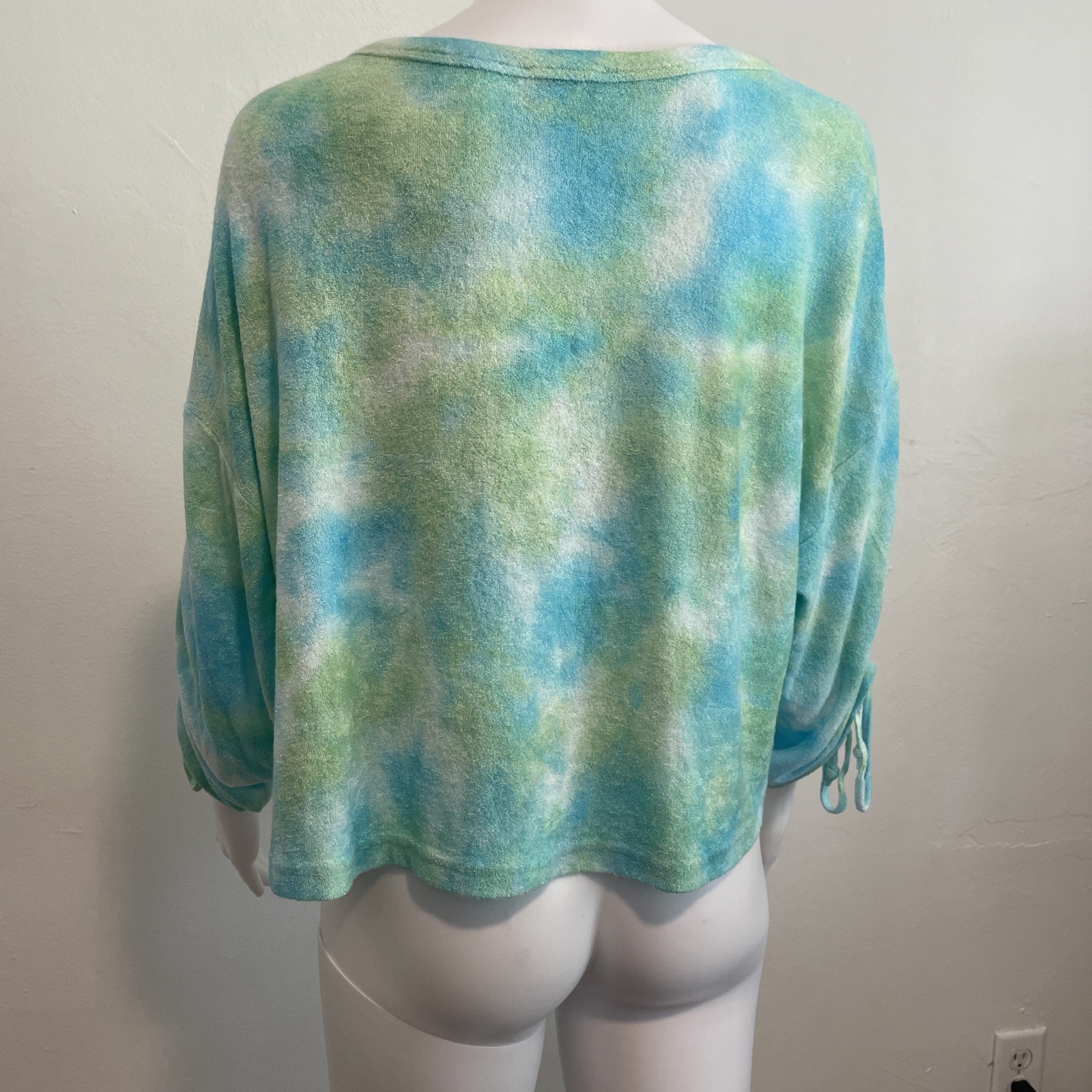 VENUS Cozy Terry Top – Tidal Wave Tie Dye size small