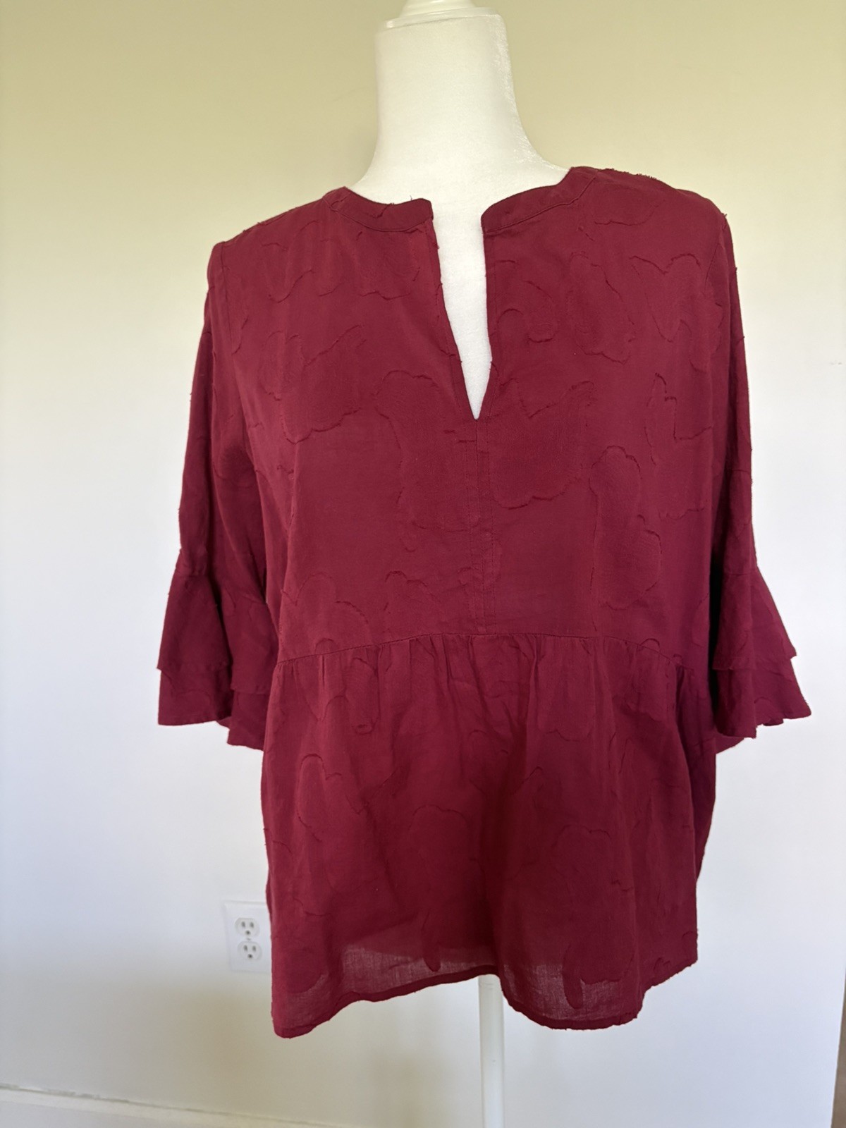 New ANN TAYLOR LOFT Bell sleeve top, 100% cotton, burgundy, size petite large