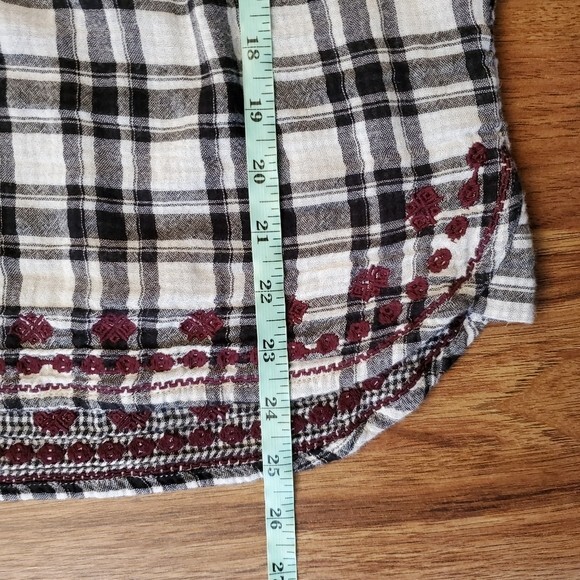 Vintage America Blues Plaid Blouse Women’s Small V-Neck Embroidered Top