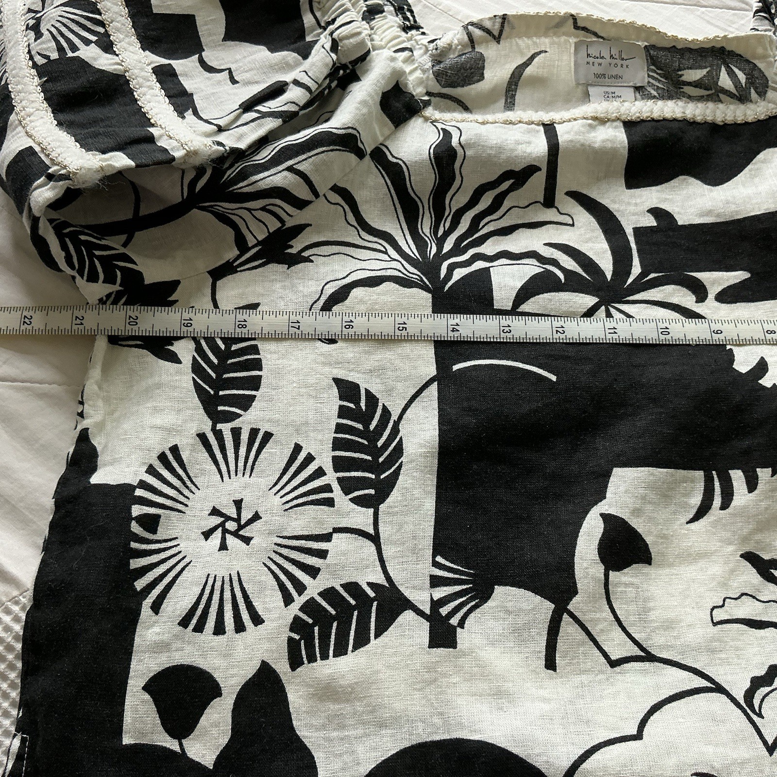 Nicole Miller NY Tropical Linen Peasant Blouse Sz M Boho Travel Coastal Resort
