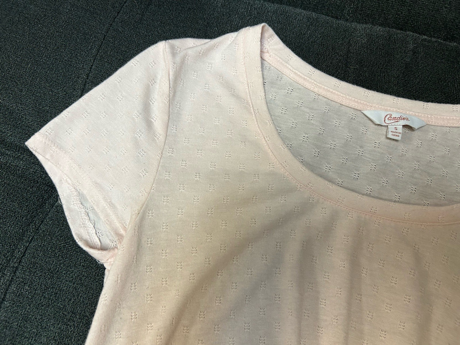 Candie’s Pink Textured Short Sleeve Top/Blouse. Woman’s Size Small.