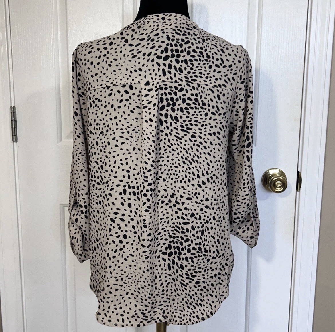 Hippie Rose Animal Print Blouse Womens M Beige Black Dalmatian Roll Tab Sleeve