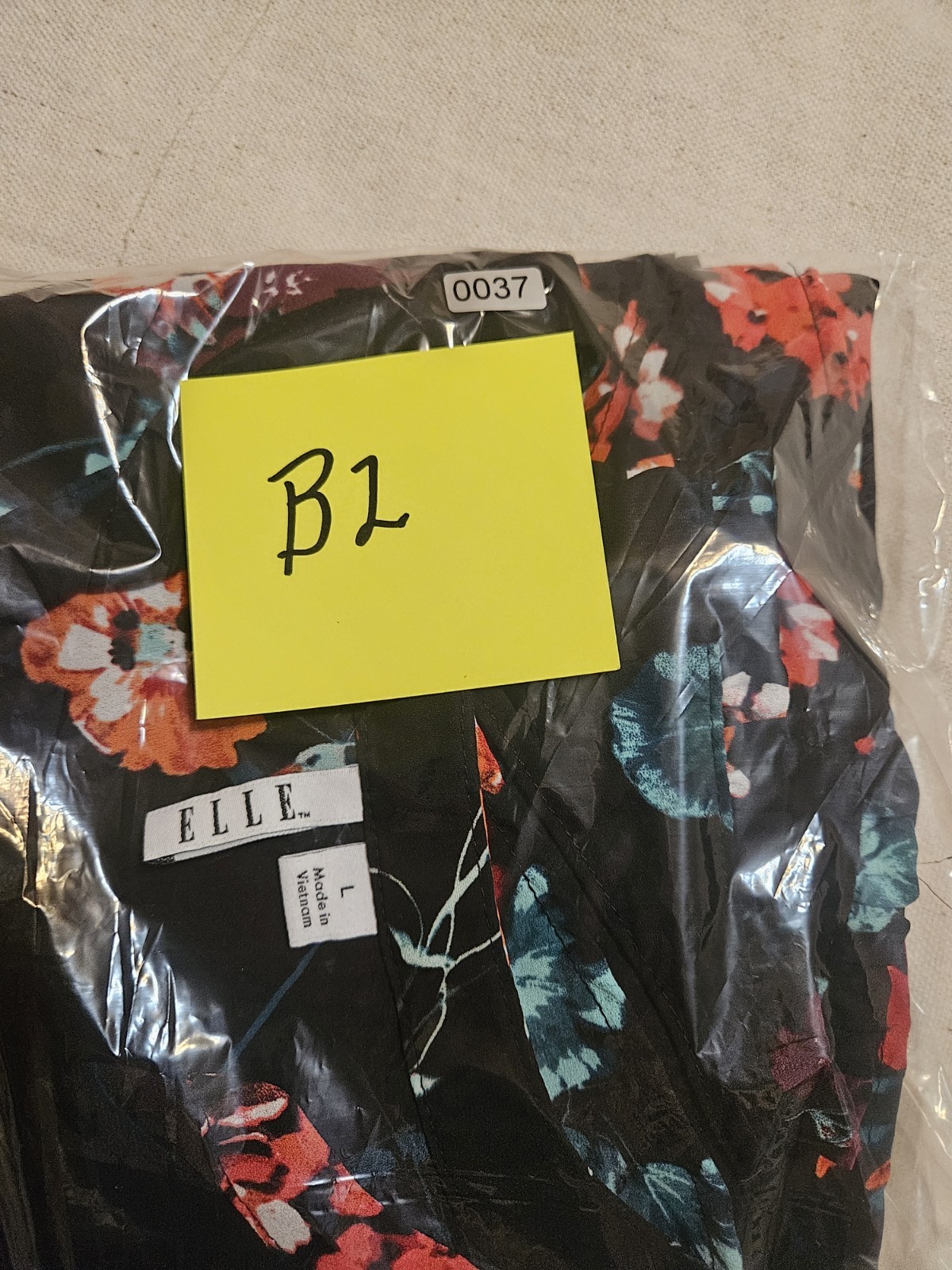 Elle Womens L Semi-Sheer Red Floral Black Chiffon Button Front L/S Blouse (Bows)