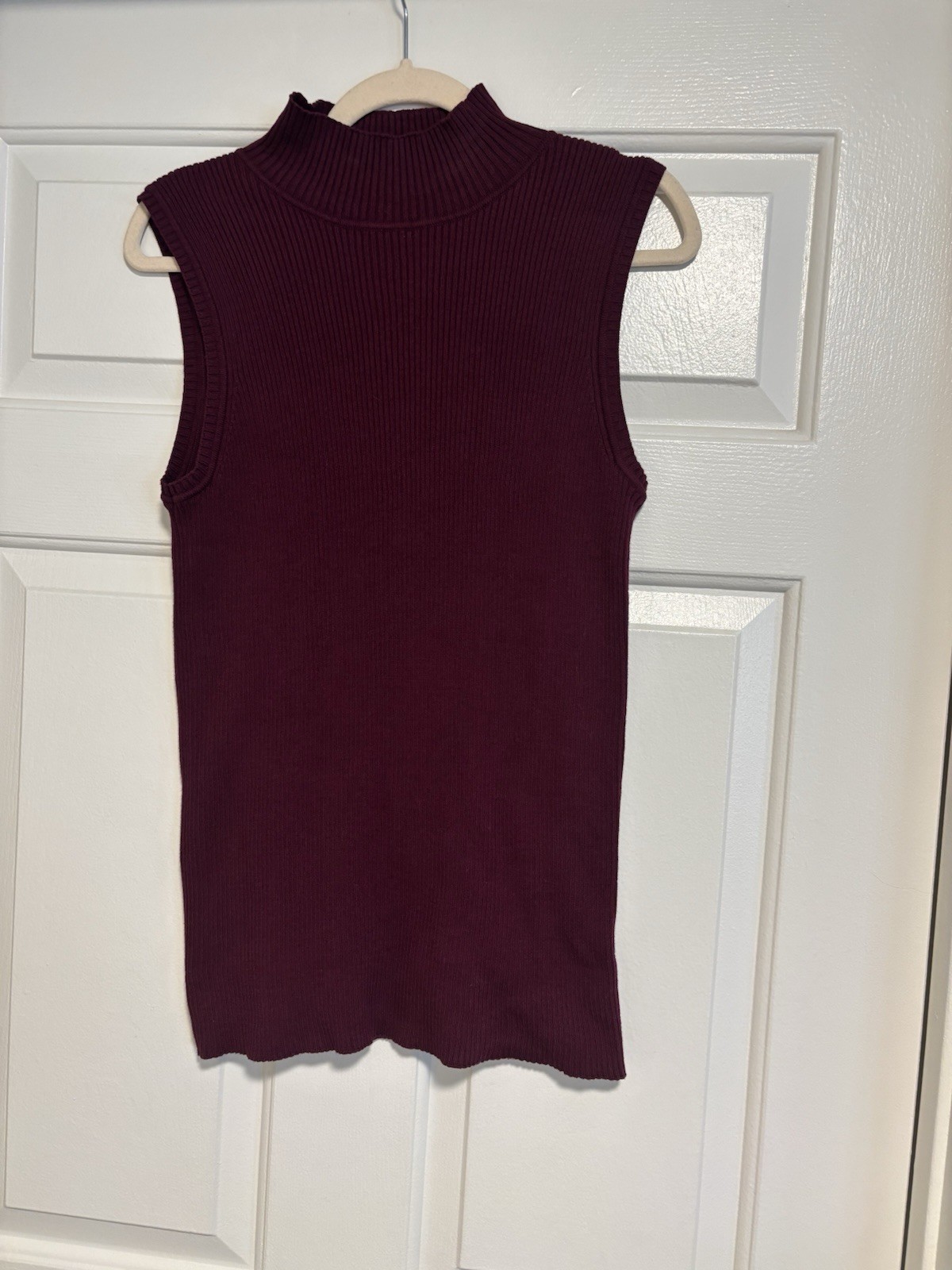 NEW The Limited 100% Burgundy Mock Turtleneck Sleeveless Ribbed Sweater Size L