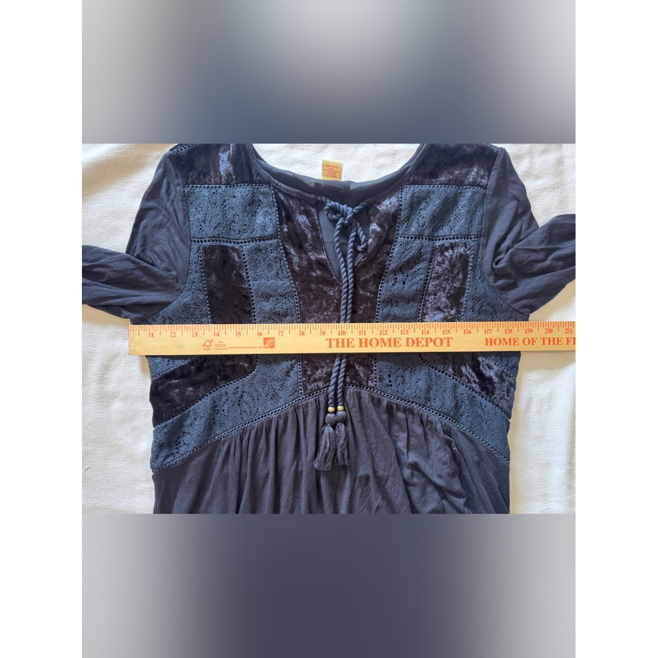 Sundance Velvet Lace Peasant Blouse Women’s Medium Navy Blue Tassel Tie