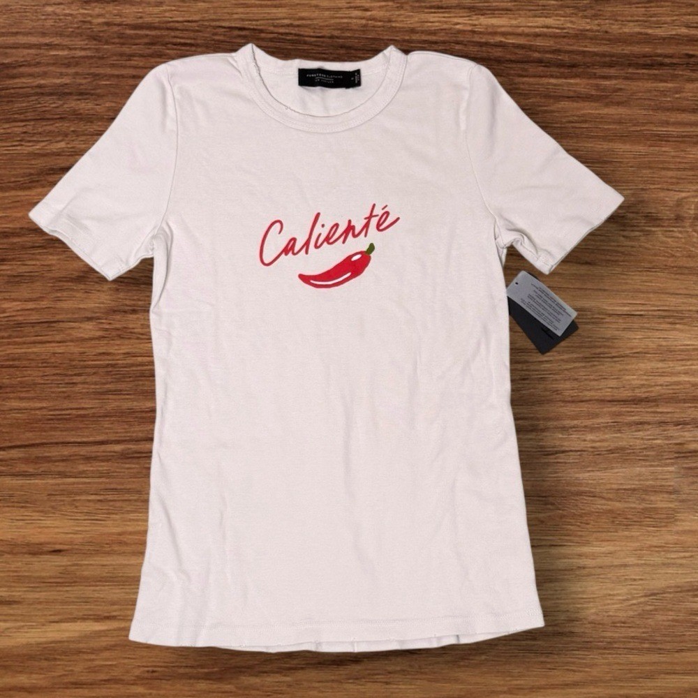 Junk Food Clothing Women’s CALIENTE PEPPER Logo Super Slim Distressed Tee Sz S