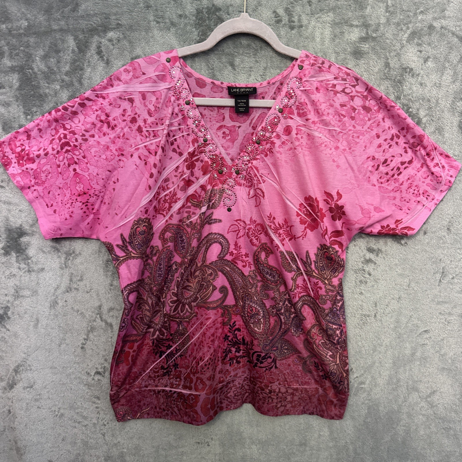 Lane Bryant 14-16W pink vneck top embellished paisley