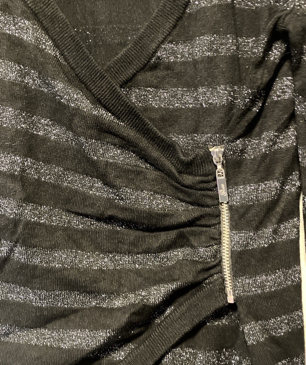 Guess Women’s Black Wrap Style LS Top Sz L With Side Zip Striped