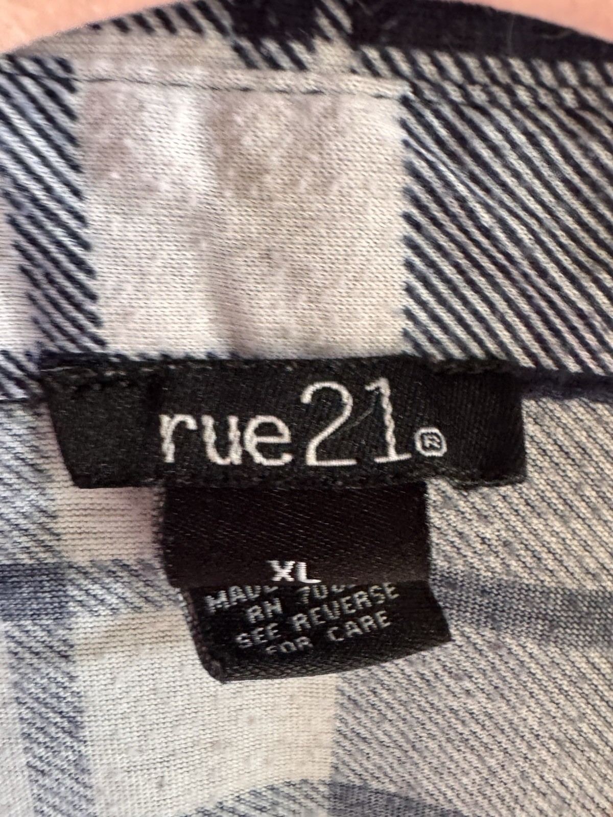 Rue21 Plaid Button Front Shirt Womens XL Red Black Long Sleeve Flannel Pockets