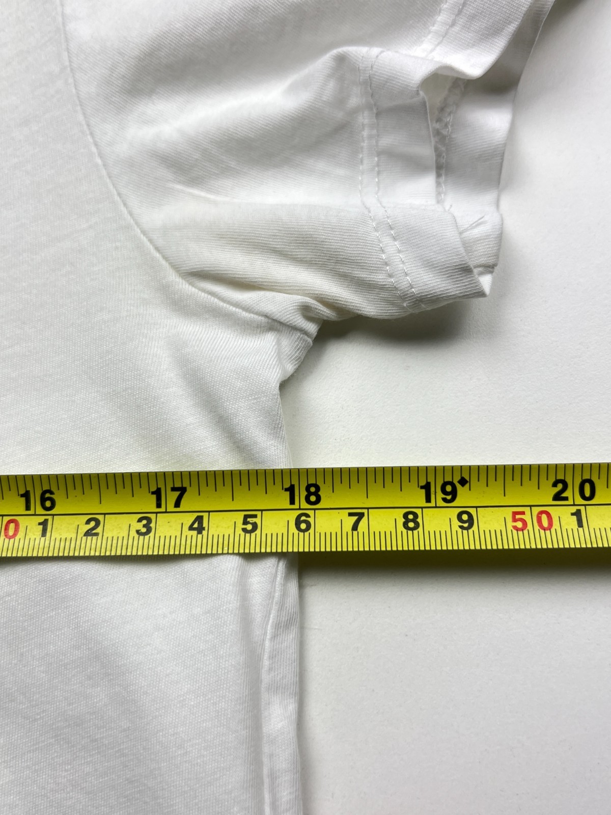 Levi’s Damen T-Shirt Rundhals Kurzarm Größe S Weiß Regular Logo