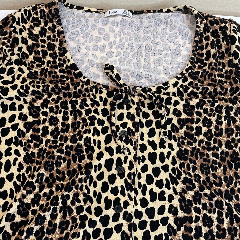 Dex|Cheetah| Has Stretch|Button up|Nice Fabric