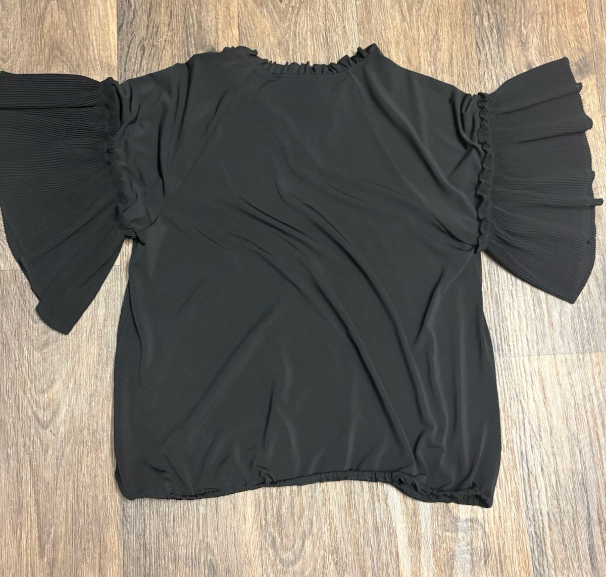 Marc New York Women’s Black Blouse Ruffle V Neck Size M