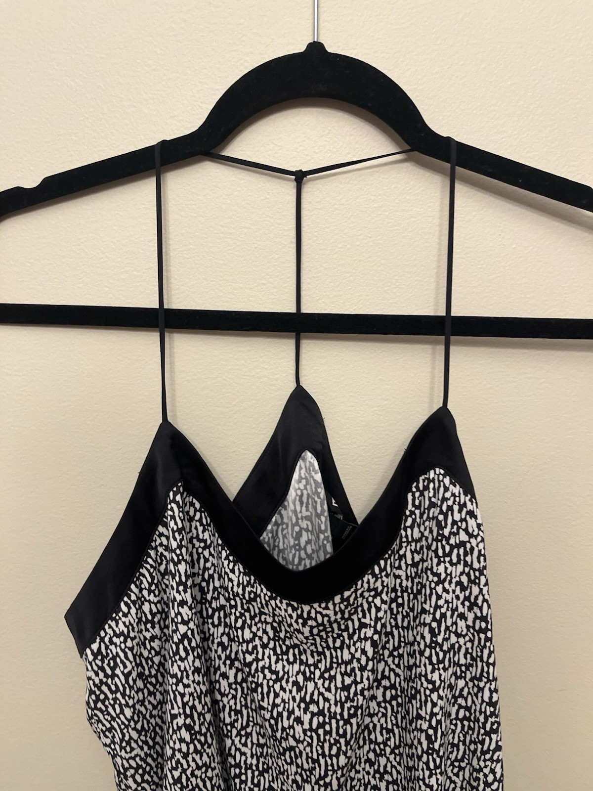 NWT Express Strappy Tank Top Women’s Size Small Black White Classic Summer