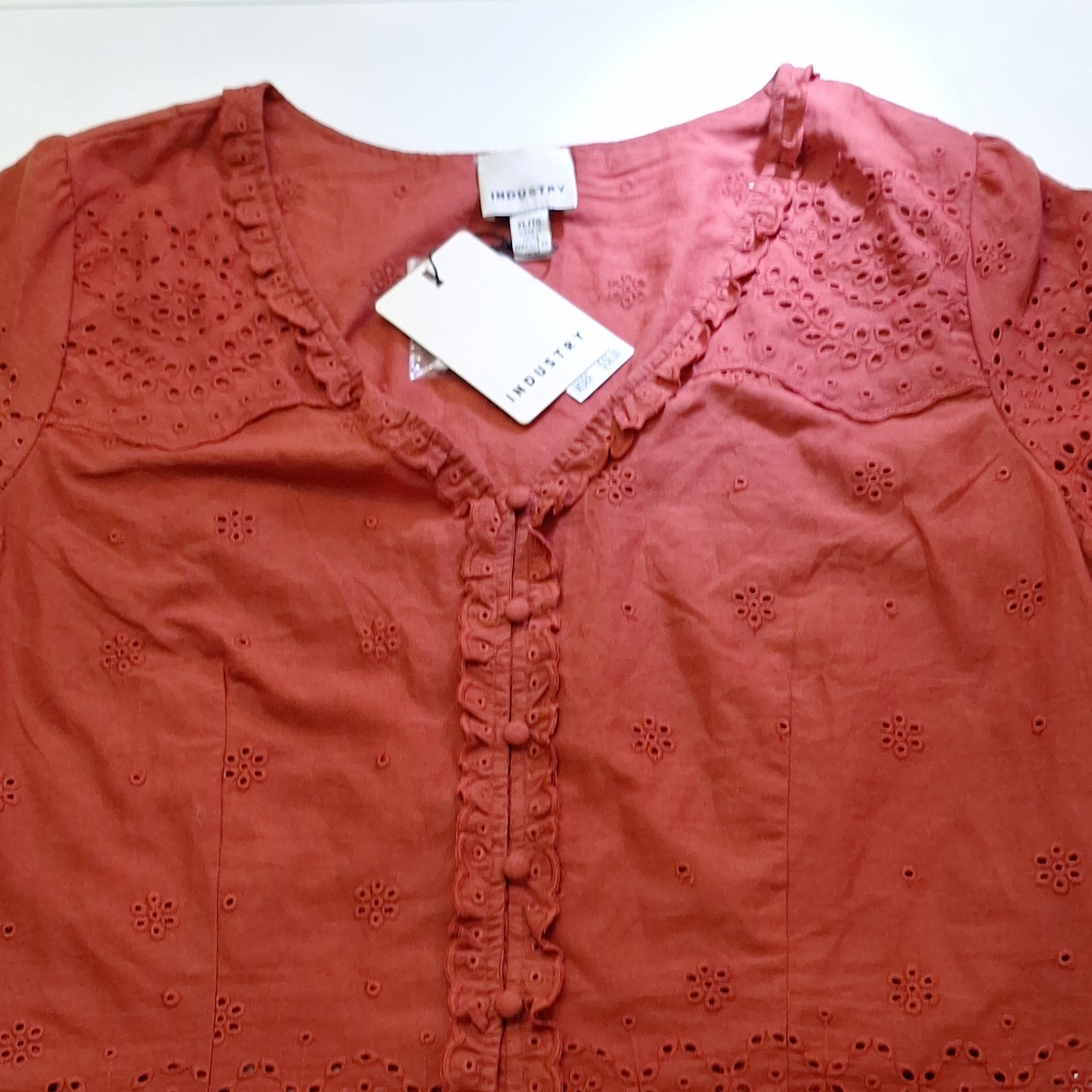 INDUSTRY Women’s XRed/Burgundy Eyelet Embroidered Ruffle Button V-Neck Blouse 8