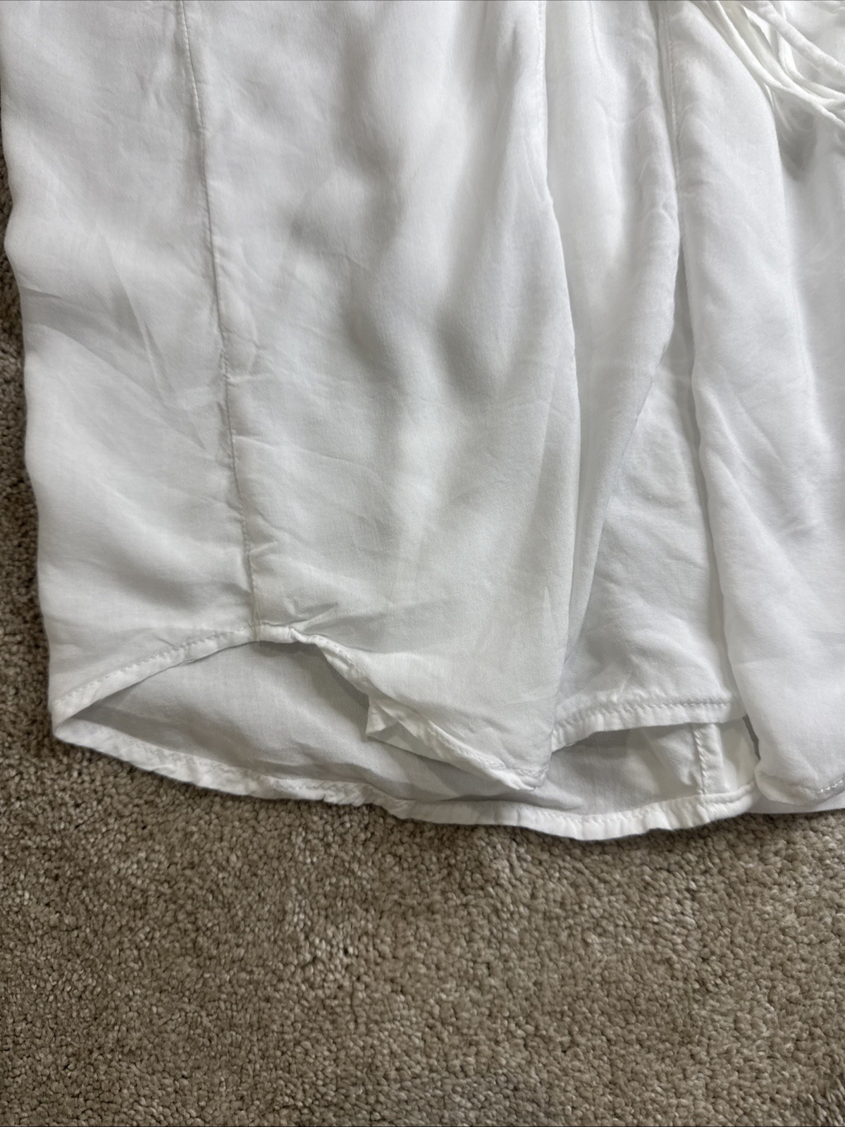 BCBG Generation White Sheer Button Up Collared Sleeveless Back Tie SizeM