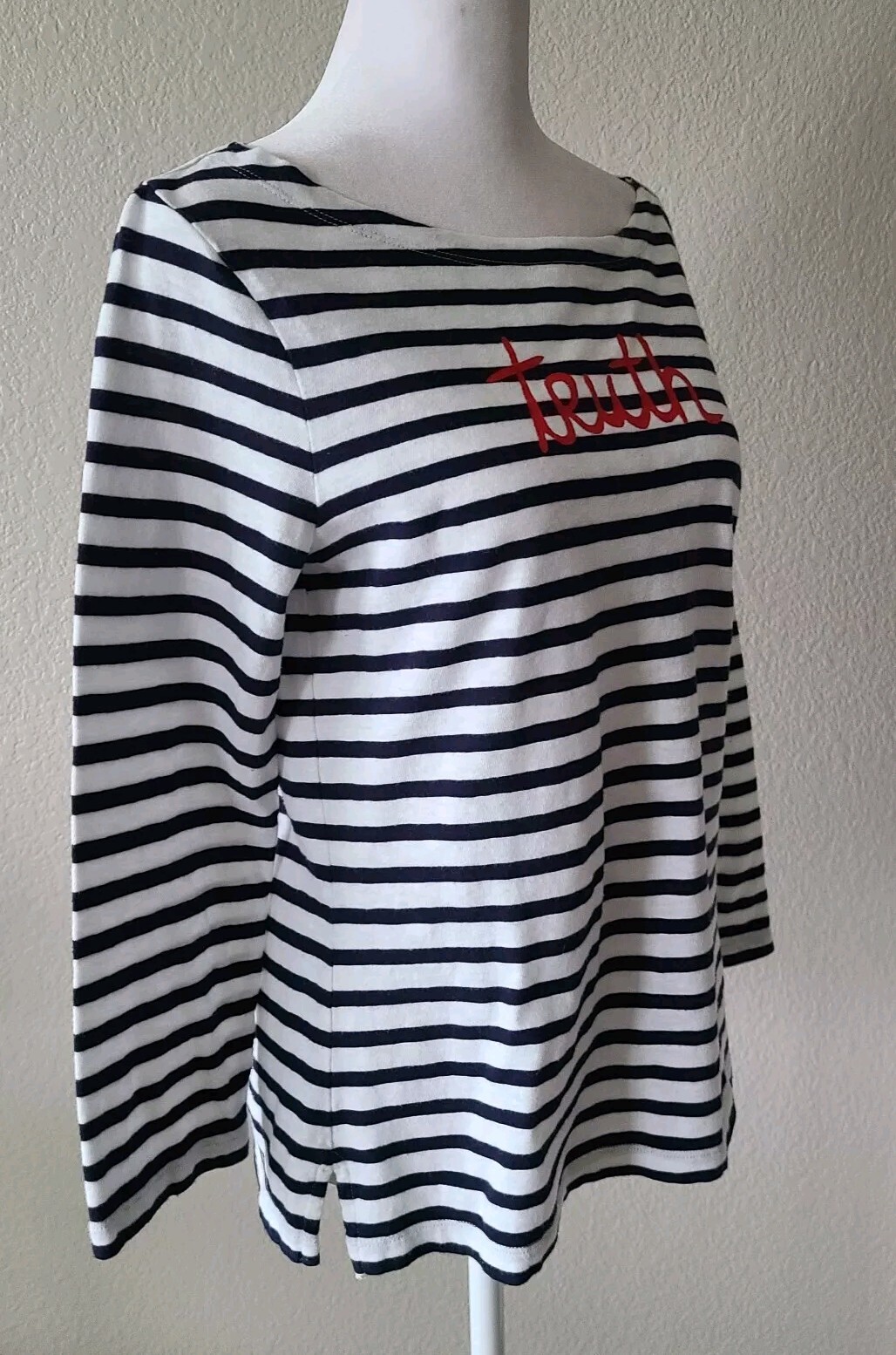 J. Crew Women T Shirt Small Striped ” Truth ” Tee Navy White Boat Neck Nautical