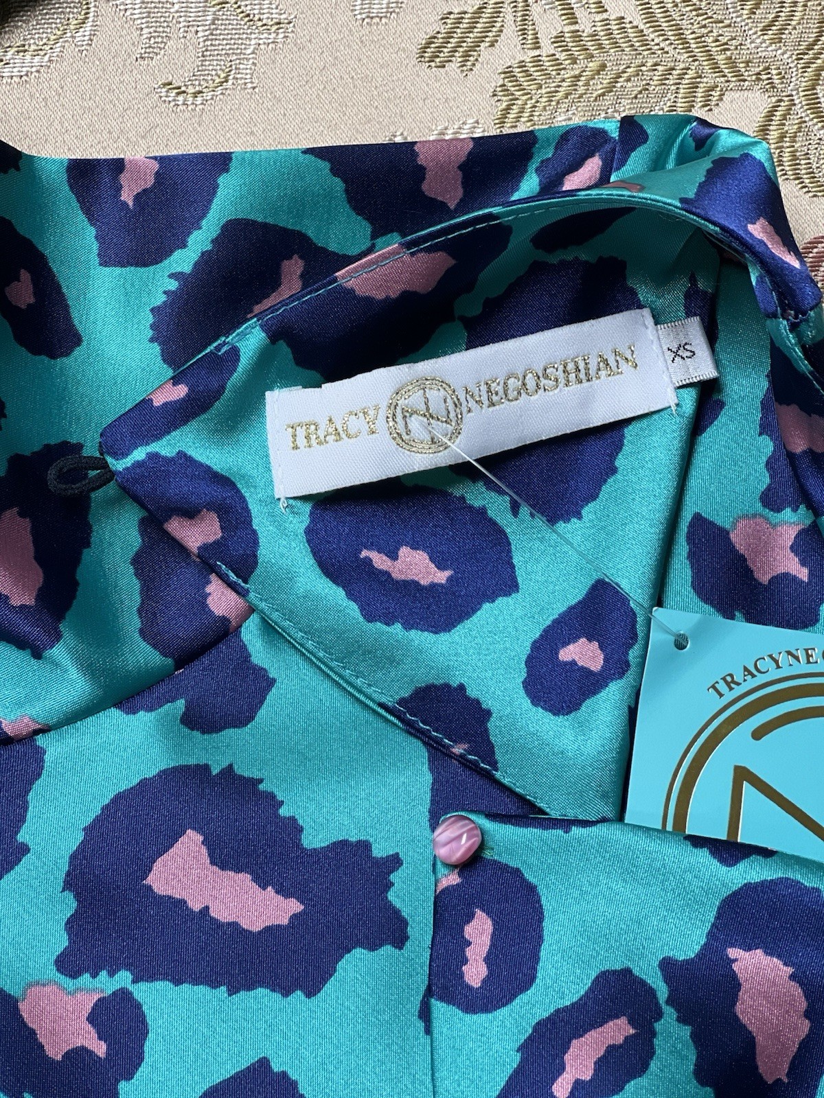Tracy Negoshian Women’s Teal Long Sleeve Leopard Satin Blouse Size XSmall