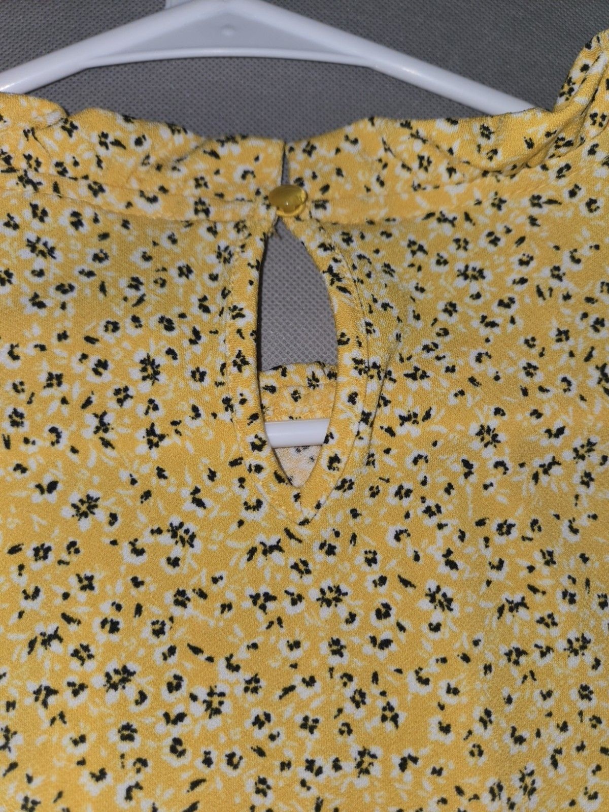 Blusa Adrianna Papell Yellow Stamped Flowers Long Manga – Size L (See Measures)