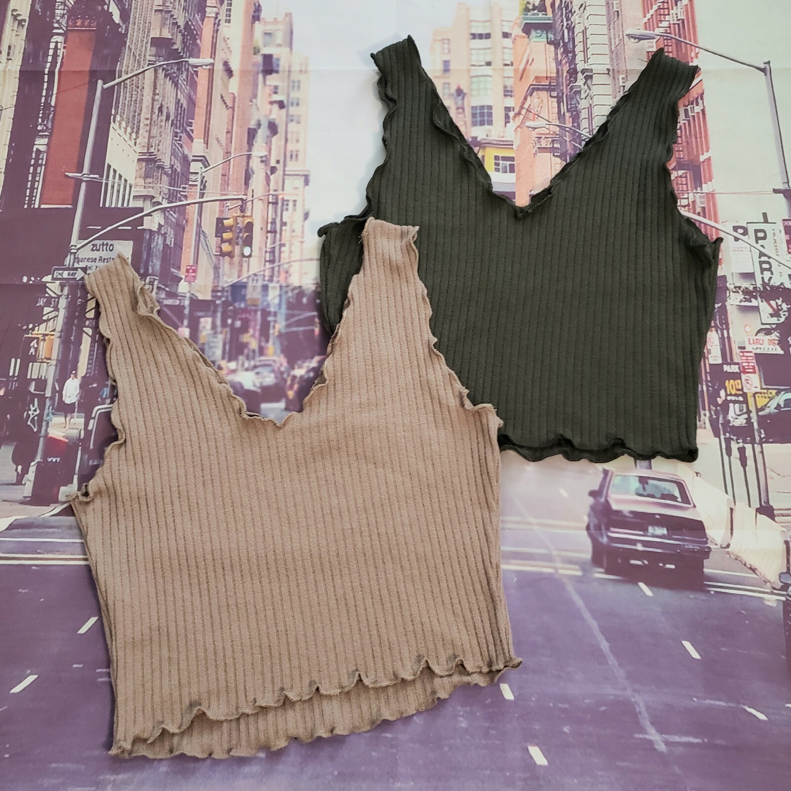 Lot/2 SHEIN Beige Army Green Ribbed Cropped Tank Tops M 6 Stretch Scalloped Hem