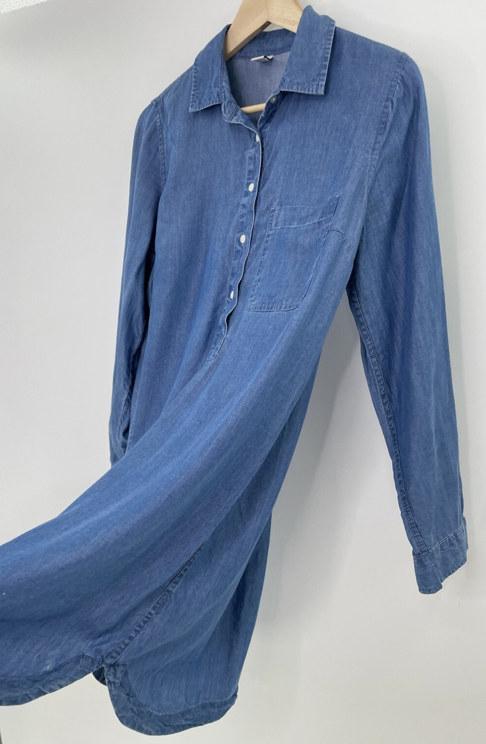 Old Navy 100% Chambray Shirt Button Front Blue Long Sleeve Dress S, Flaw
