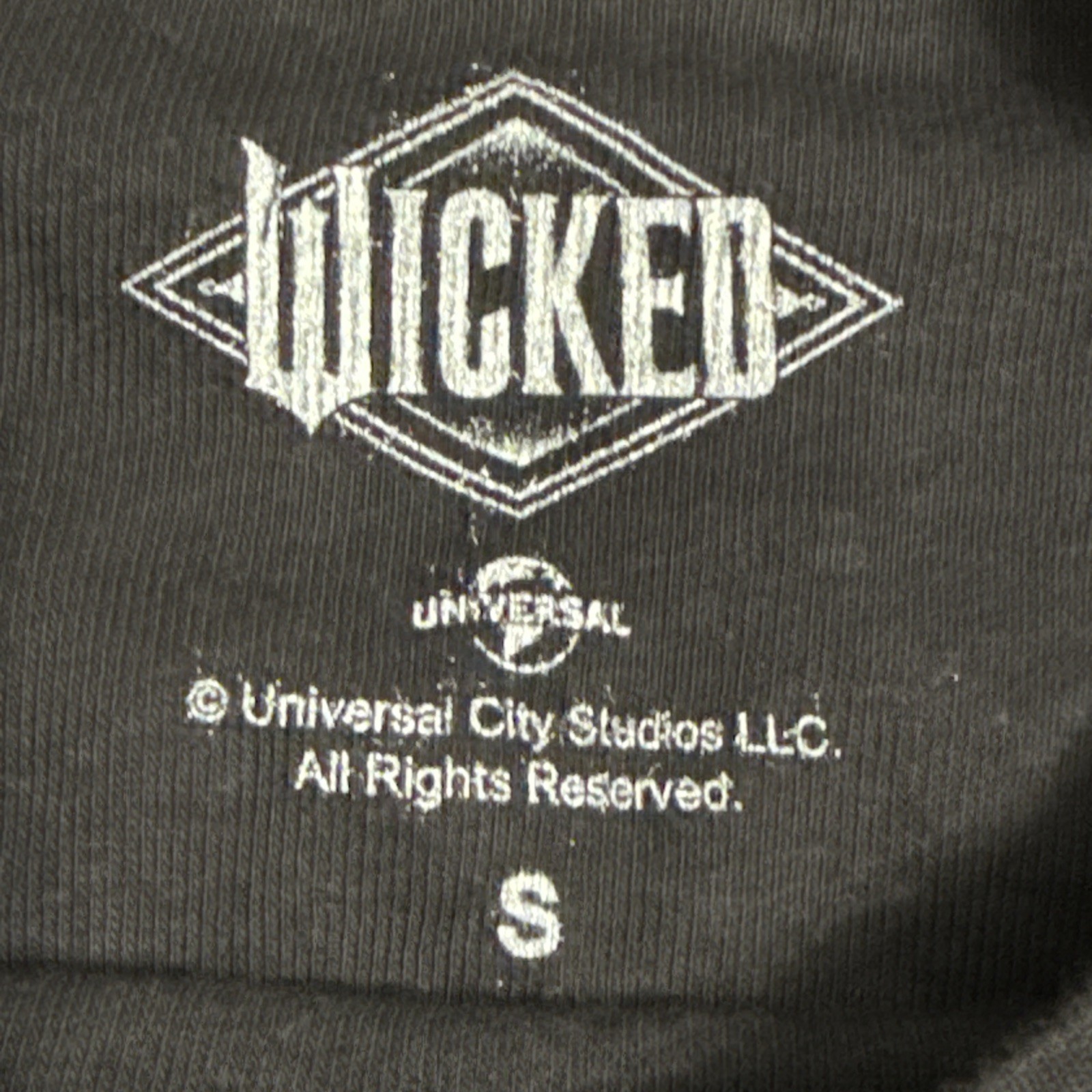 Universal Studios Wicked Bedazzled Jeweled Rhinestone Cropped T-Shirt Size Small