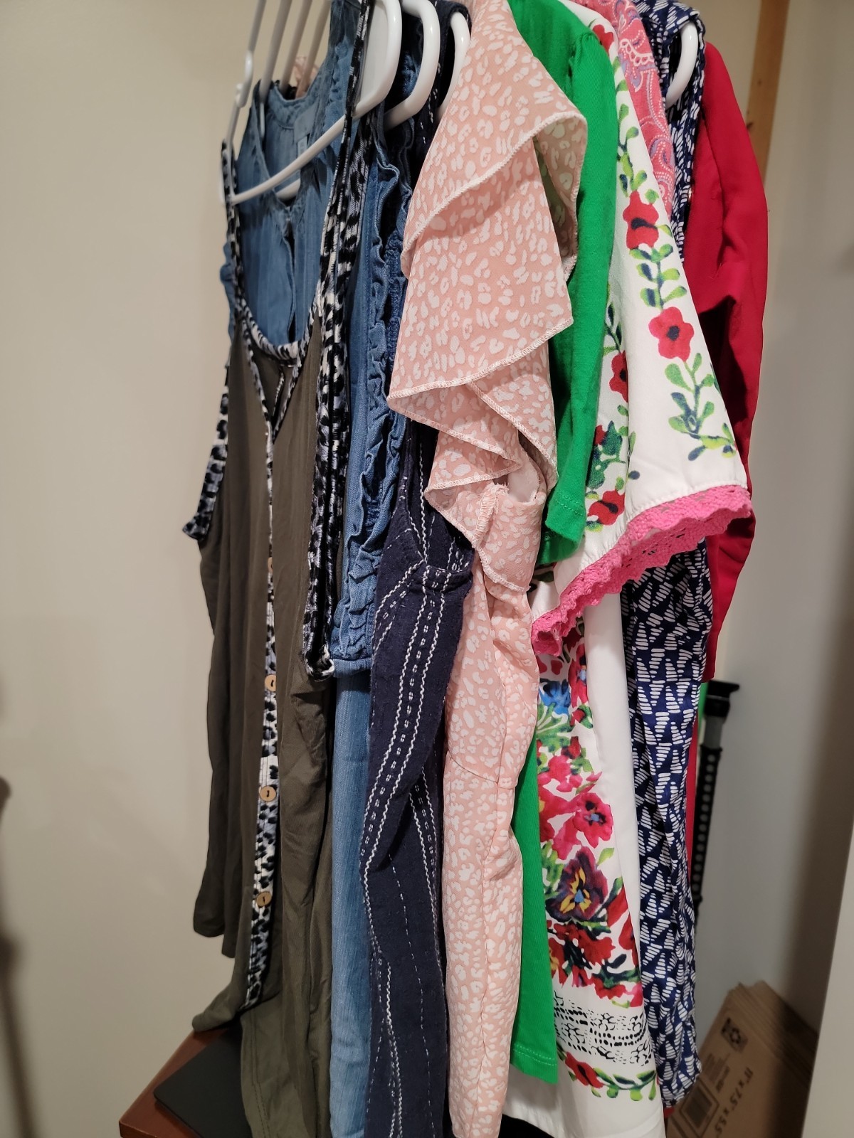 Lot of 10 womens tops and blouses 2x, Beautiful, Quality, Colorful, Summer
