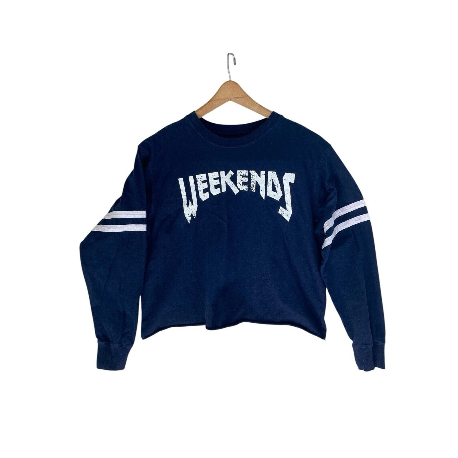 Mad Engine Blue Weekends Graphic Cropped Long Sleeve T-shirt Women’s Size M