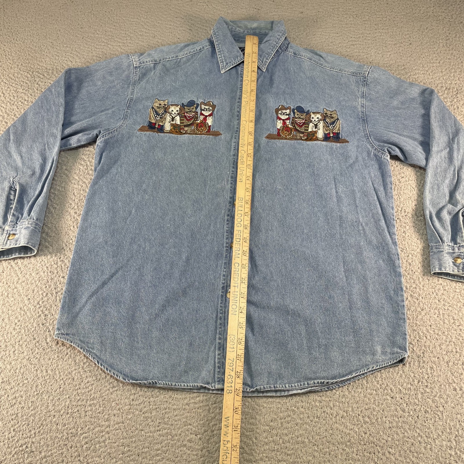 Vintage Denim Shirt Womens Medium Blue Cats Western Cowgirl Embroidered Cute 90s