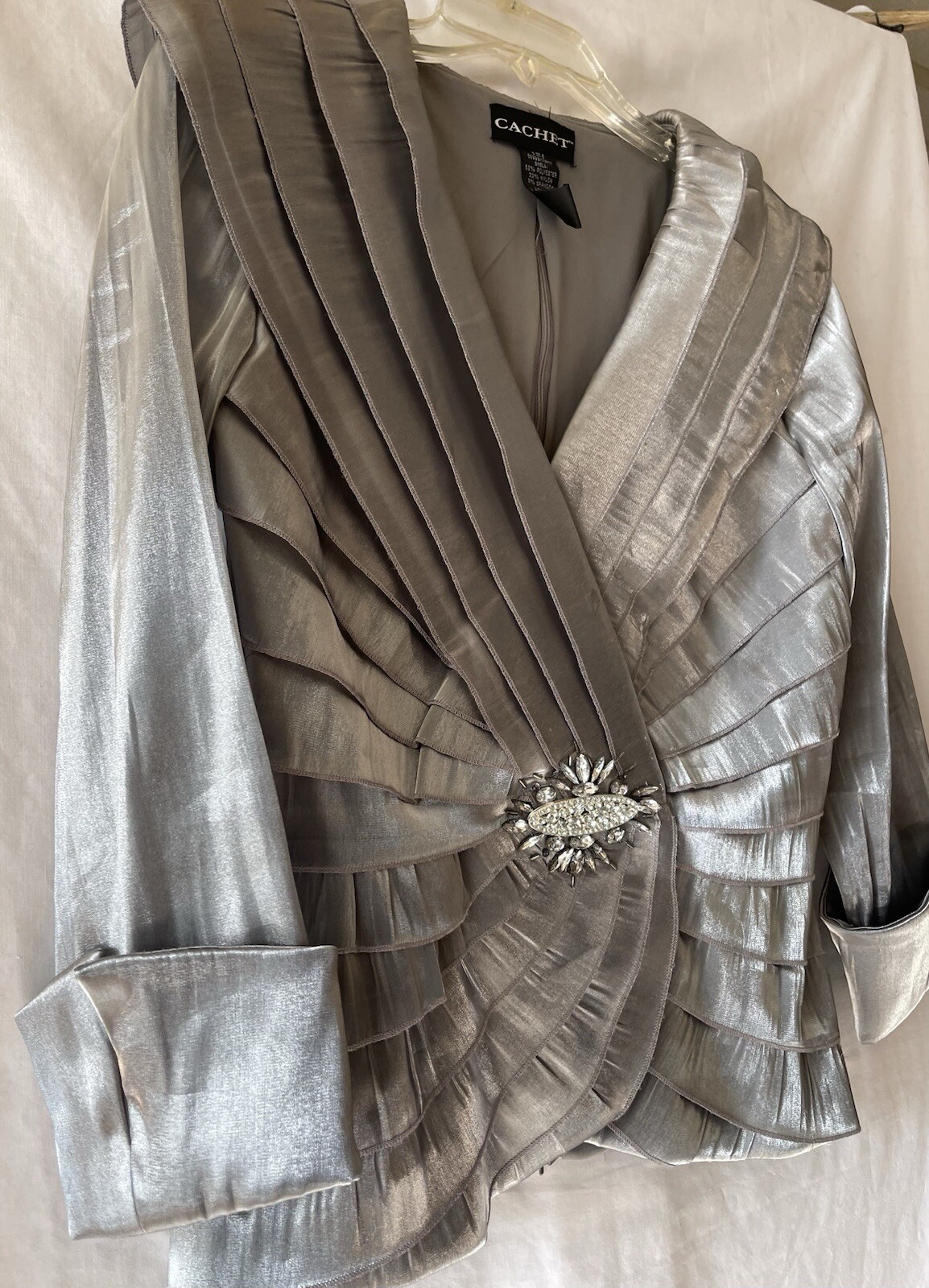 CACHET, Women’s 6 Silver Metallic Dressy Pleated Blouse Rhinestone Accent Worn 1