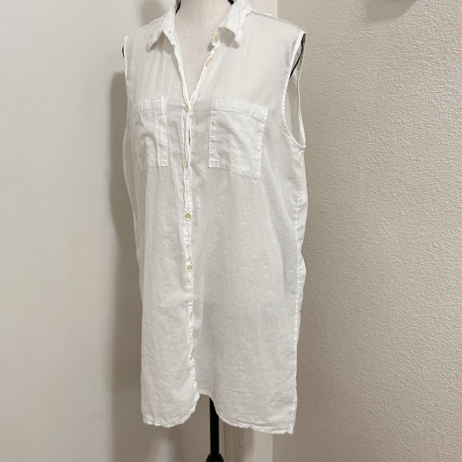 Club Z Collection Womens Large White Cotton Crochet Open Back Sleeveless Shirt