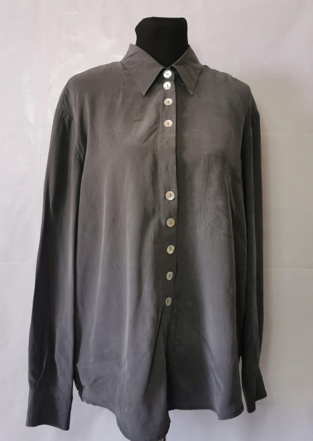 Madeleine silk blouse silk blouse used in good condition. 100% silk size: L