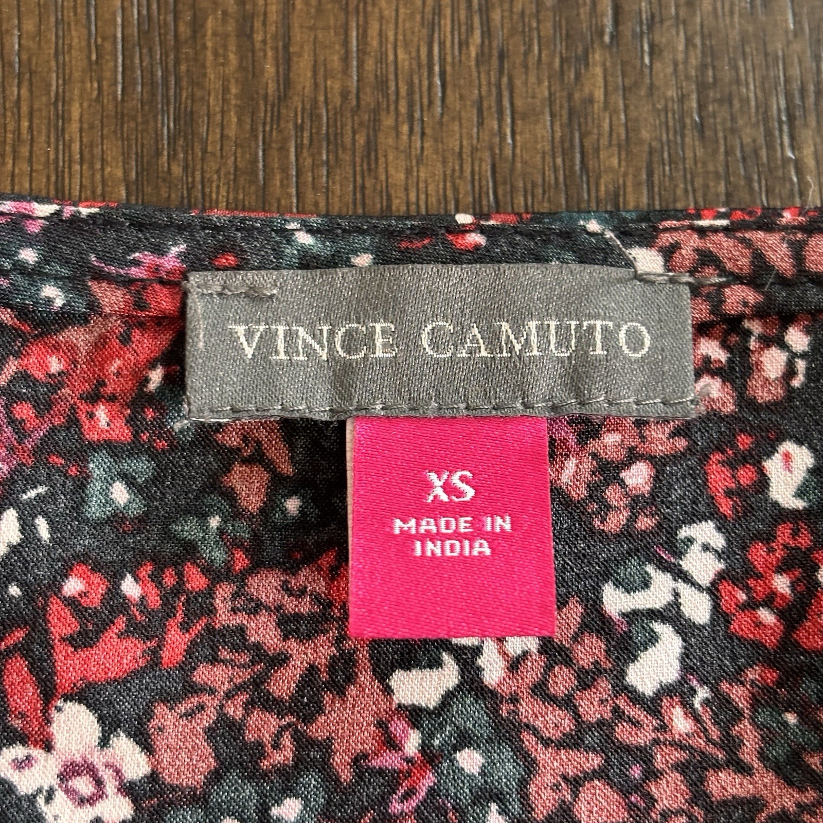 Vince Camuto Confetti Ready Deep Sangria Floral Blouse Women’s XS – NWT $89