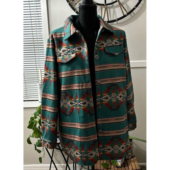 Sunshine and Rodeos Aztec print shacket size M