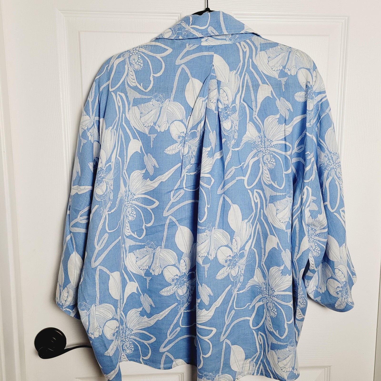 Magaschoni Shirt Womens XL Blue White Floral Linen Button Up Pocket Resort Boxy