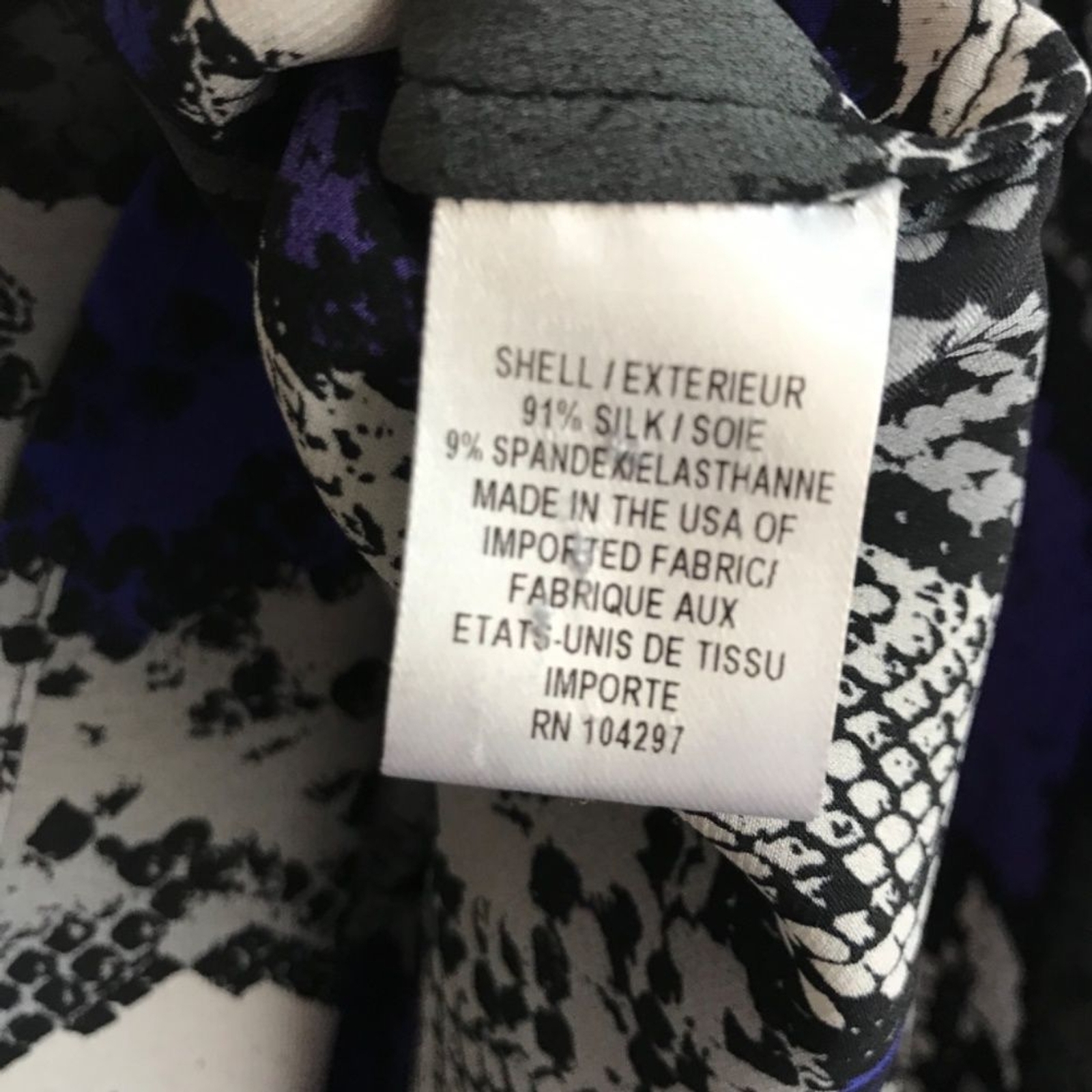 Milly Silk Purple Blue Gray Snake Print Long Sleeve Blouse 8 V-Neck Edgy Modern