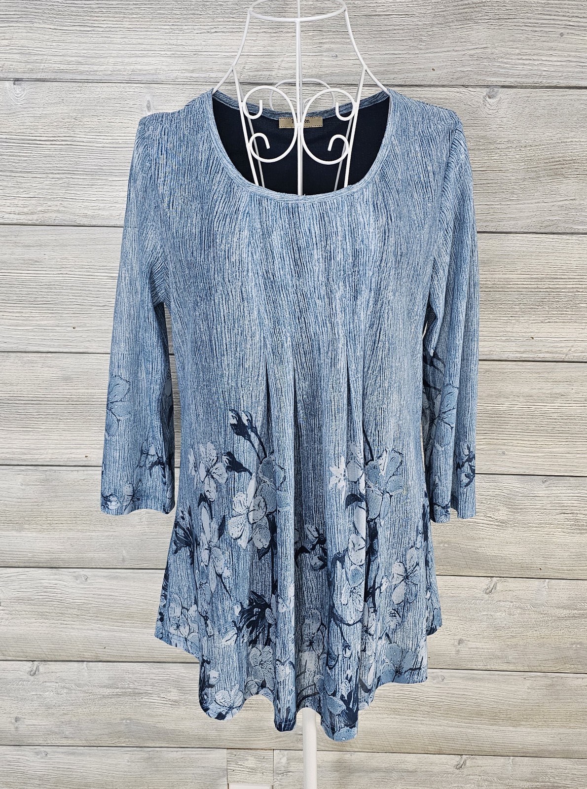 Timeson Blouse Top Size Medium Blue Floral Pleated Long Sleeve Sheer Lined