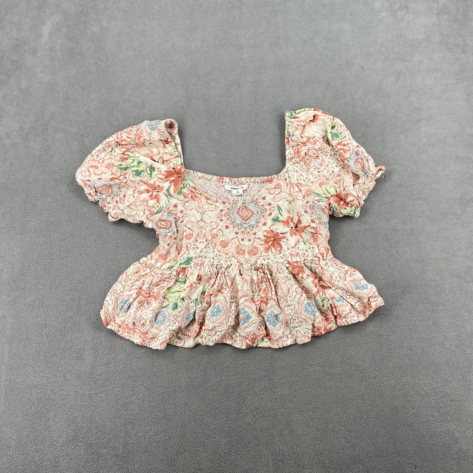 O’Neill Womens XS Floral Smocked Puff Sleeve Peplum Crop Top Y2K Flowy Boho Pink