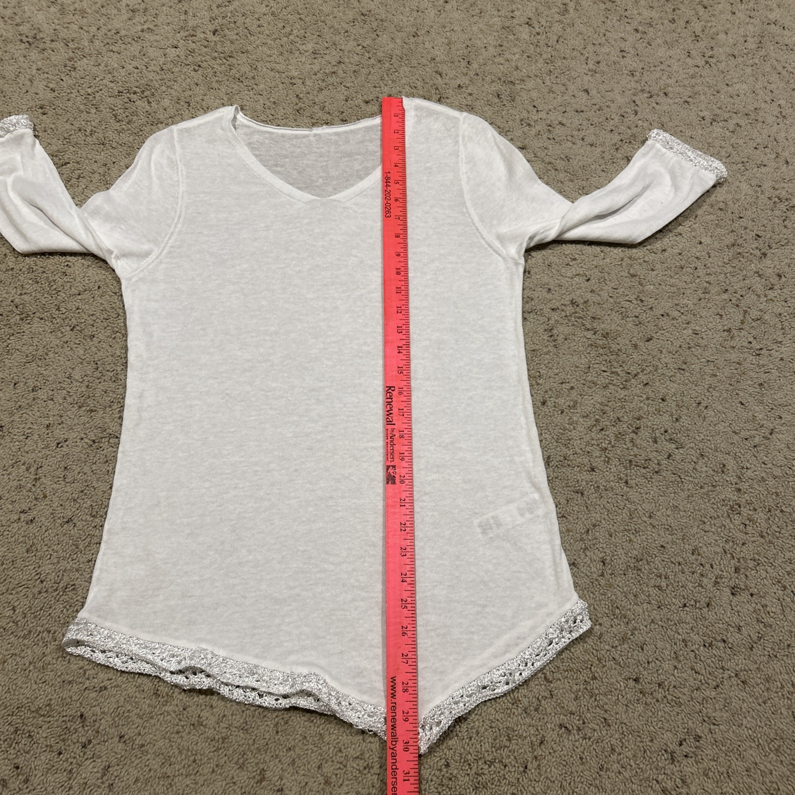 CHICO’S size 0 Small TOP Lightweight Sweater Asymmetrical Hem Crochet Detai B25