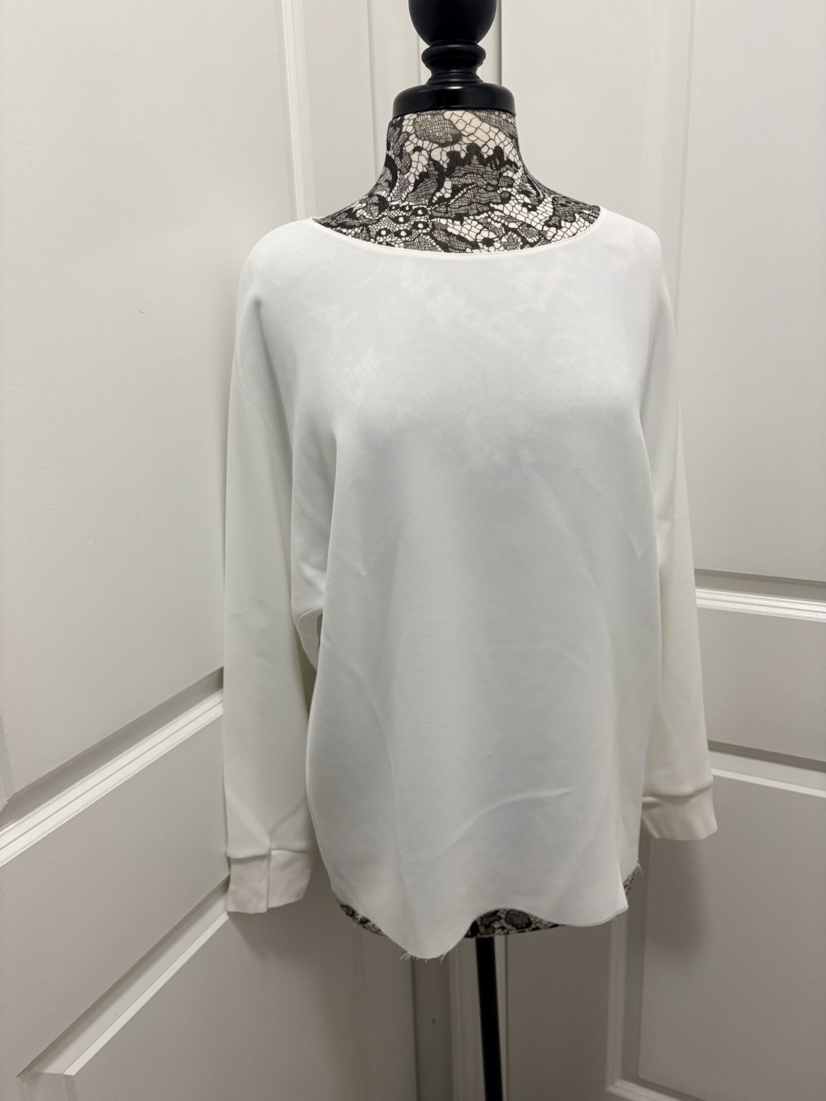 Vince Ivory Long Sleeve Unfinished Hem Blouse Top Shirt with Ribbed Cuffs Size L