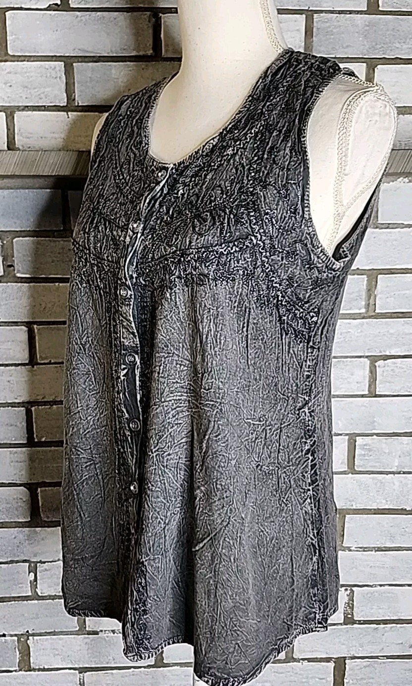 ☆ Cute Options Women’s Sleeveless Embroidered Button Up Blouse Size Large Gray