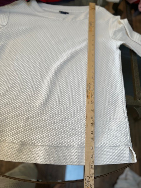 Doncaster Collection Sz Medium White Nylon Stretch Textured Knit Tunic Top