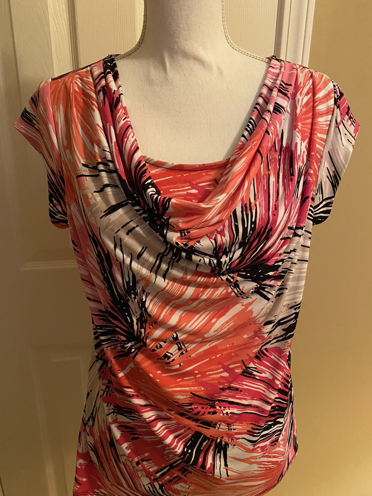 Chelsea & Theodore Multi Layer Blouse Abstract Design Womens Medium EUC