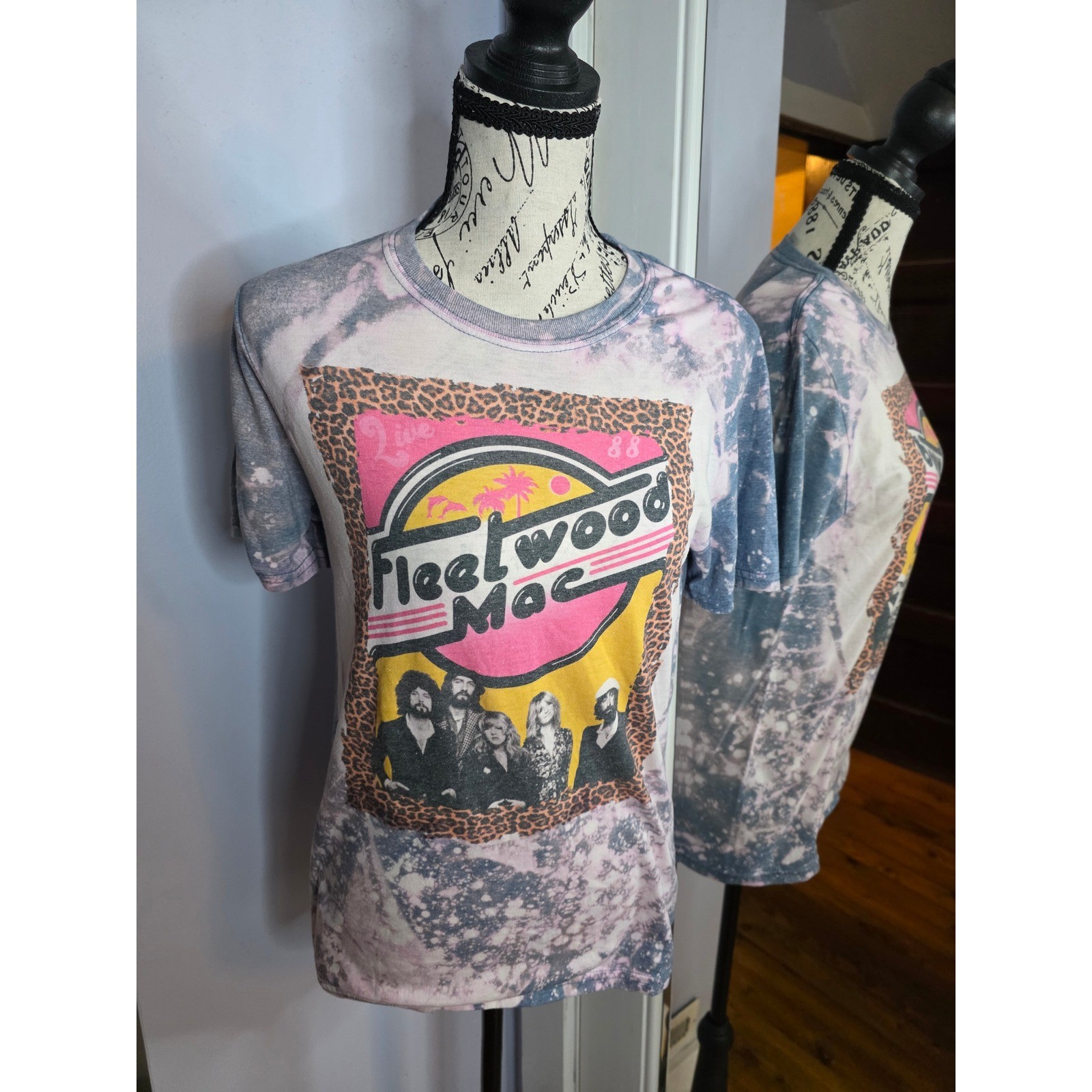 Fleetwood Mac Band T-Shirt Bleach Dye Acid Wash Leopard Print Graphic Tee Small
