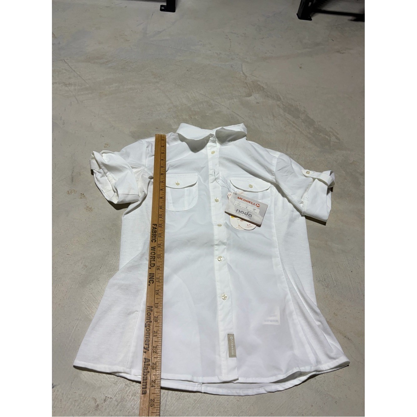 Merrell White Short-Sleeve Button-Down Shirt Ophelia medium