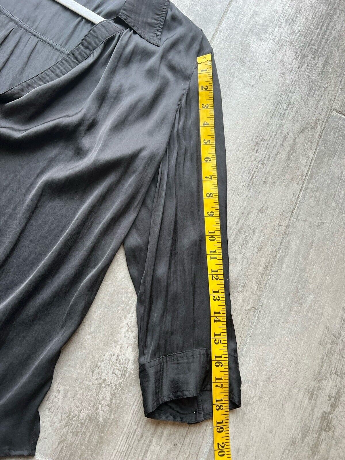 $235 VINCE Cowl Neck Satin Draped Blouse Black Roll Tab Sleeve Designer Top 10