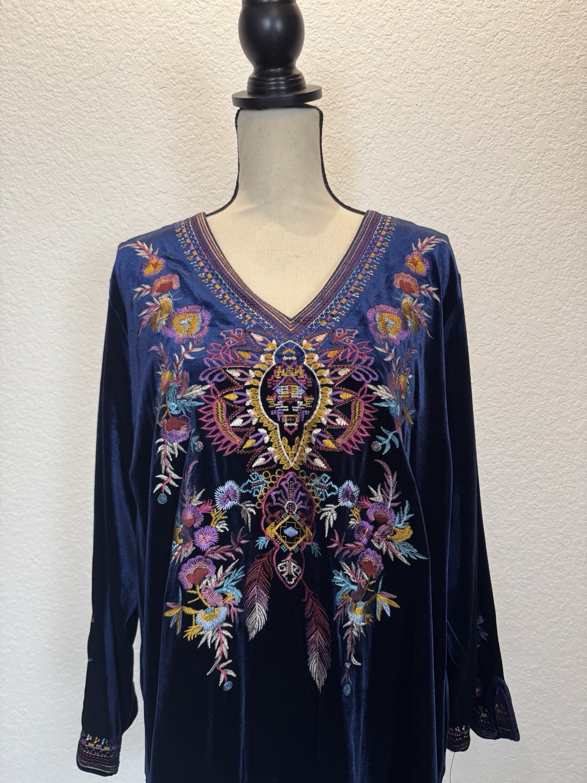 Calessa Plus Size 3X Floral Embroidered Velvet V-Neck 3/4 Sleeve Tunic NWT